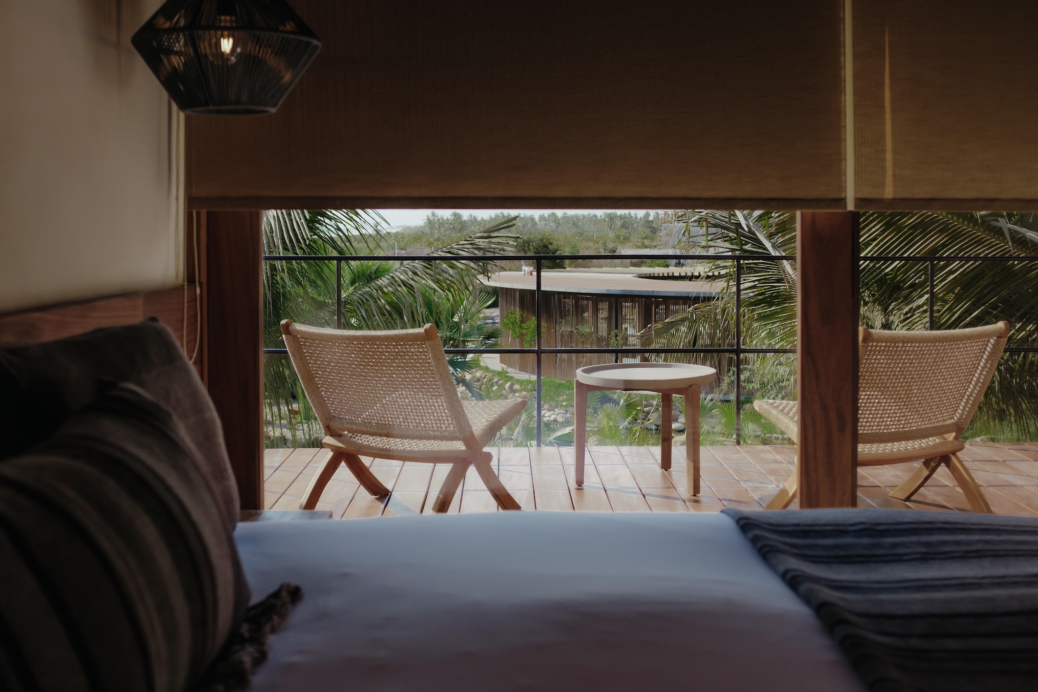Grand Deluxe Hideaway 2