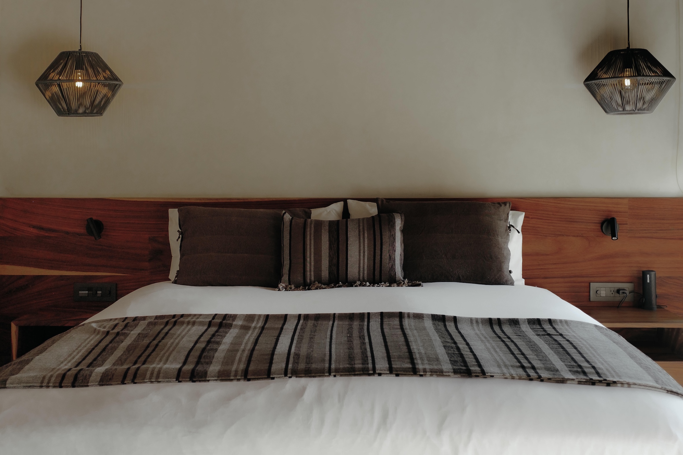 Grand Deluxe Hideaway 3