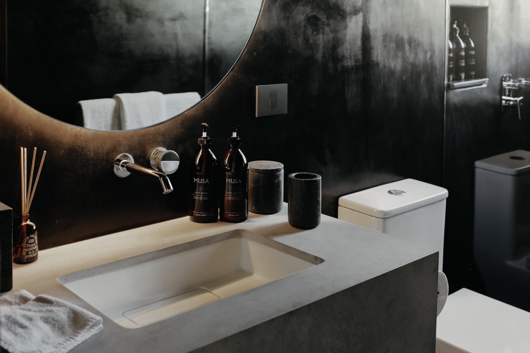 Grand Deluxe Hideaway 5